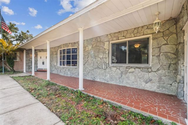 1900 CAPRI ROAD, Valrico, FL 33594