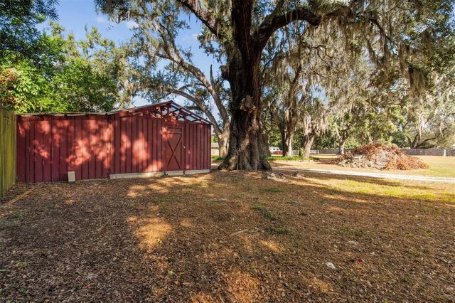 1900 CAPRI ROAD, Valrico, FL 33594