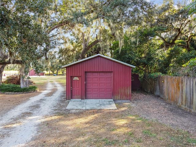 1900 CAPRI ROAD, Valrico, FL 33594