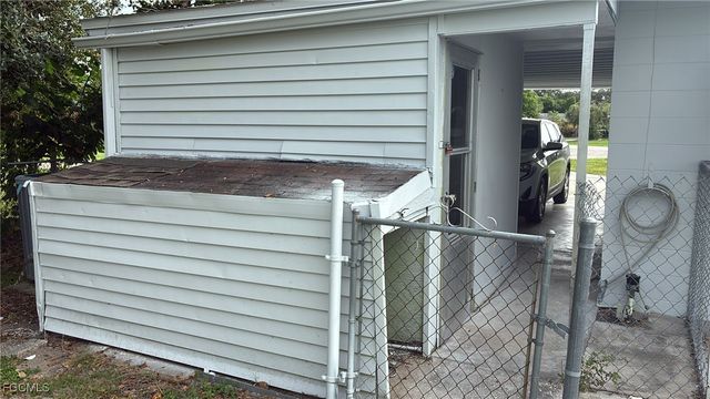 121 Andros ST, Lehigh Acres, FL 33936