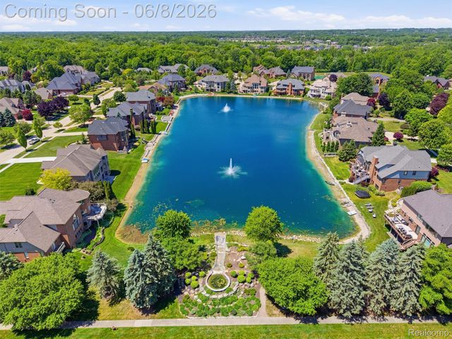 54150 Queensborough Drive, Shelby Charter Township, MI 48315