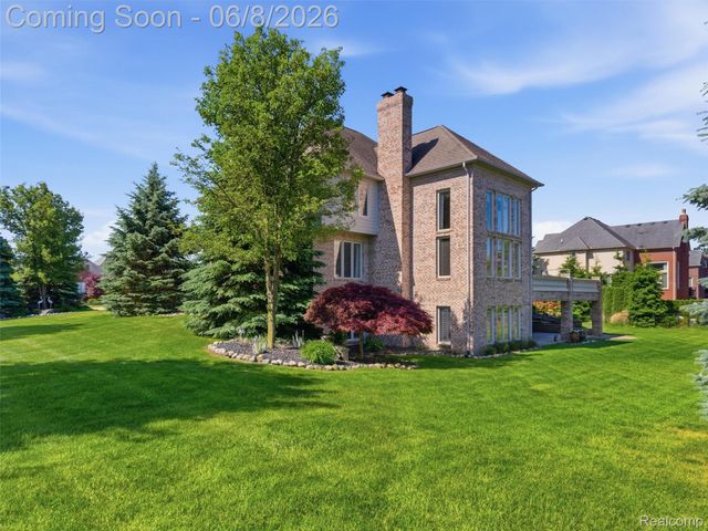 54150 Queensborough Drive, Shelby Charter Township, MI 48315