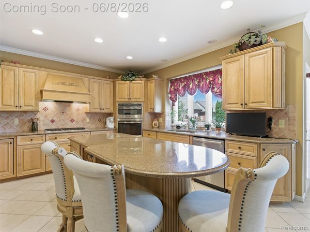 54150 Queensborough Drive, Shelby Charter Township, MI 48315