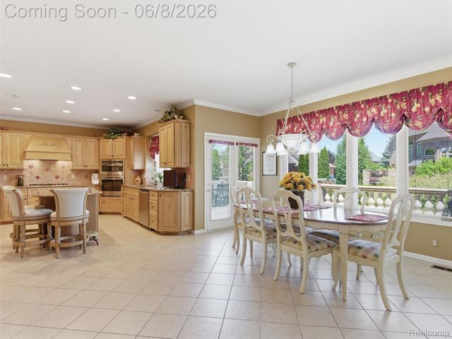 54150 Queensborough Drive, Shelby Charter Township, MI 48315