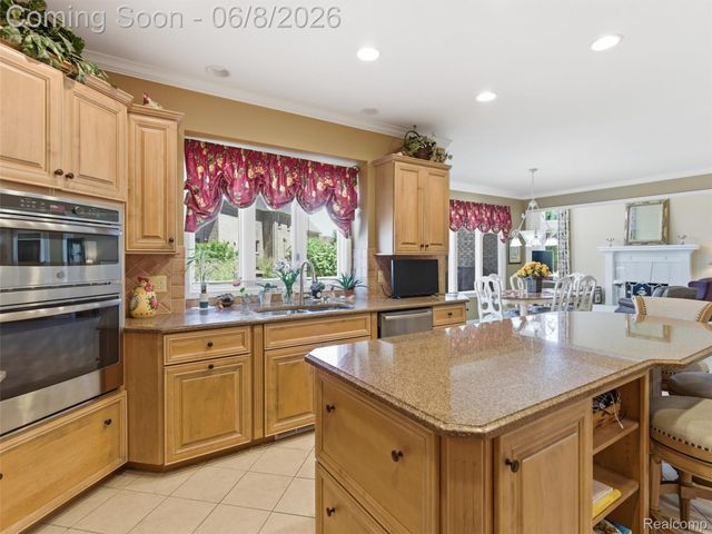 54150 Queensborough Drive, Shelby Charter Township, MI 48315