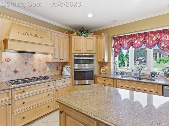 54150 Queensborough Drive, Shelby Charter Township, MI 48315