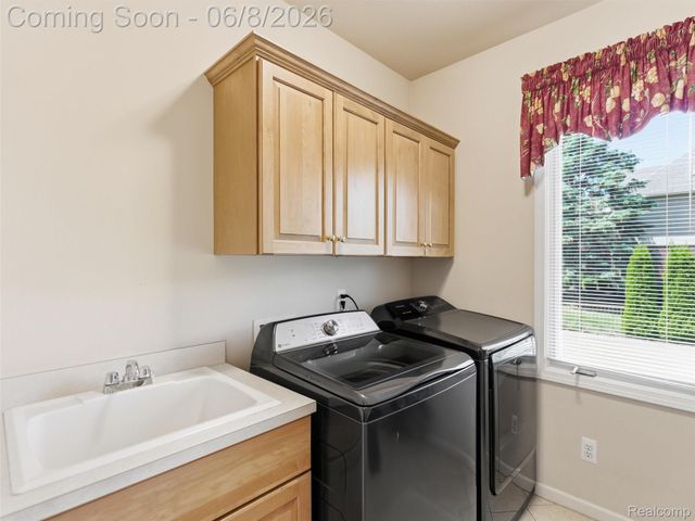 54150 Queensborough Drive, Shelby Charter Township, MI 48315