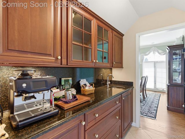 54150 Queensborough Drive, Shelby Charter Township, MI 48315