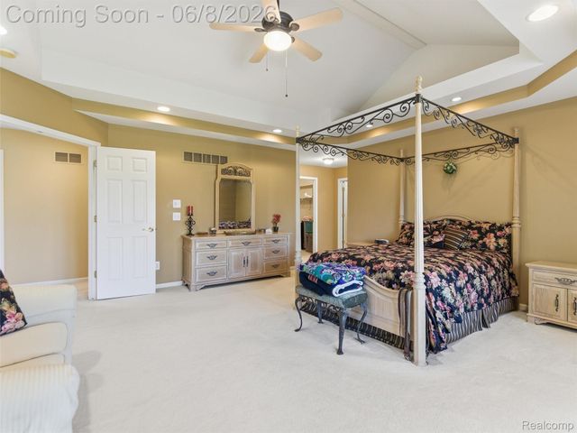 54150 Queensborough Drive, Shelby Charter Township, MI 48315