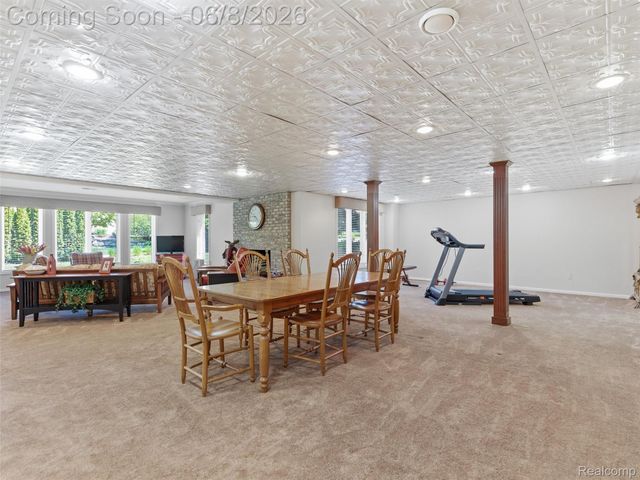 54150 Queensborough Drive, Shelby Charter Township, MI 48315