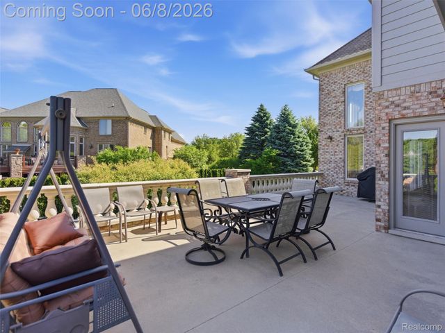 54150 Queensborough Drive, Shelby Charter Township, MI 48315