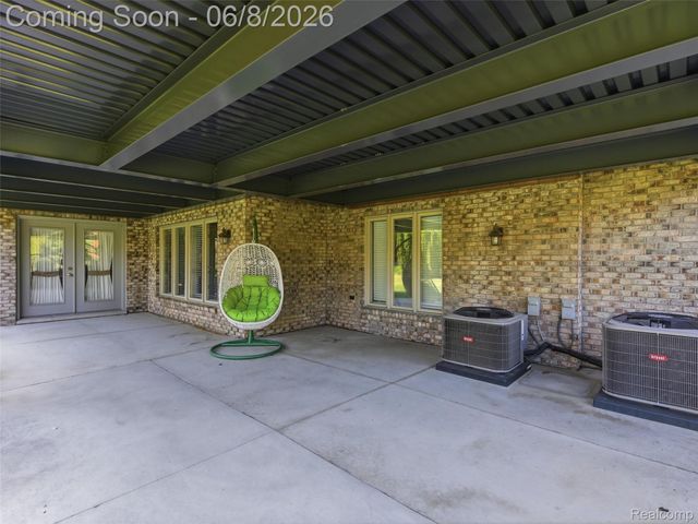 54150 Queensborough Drive, Shelby Charter Township, MI 48315