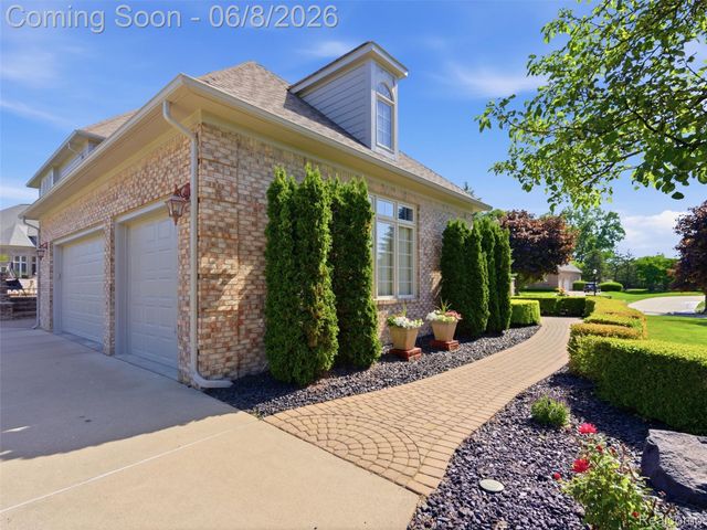 54150 Queensborough Drive, Shelby Charter Township, MI 48315