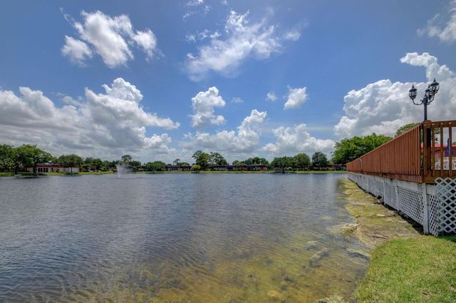 448 Franconia Circle B, Lake Worth, FL 33467