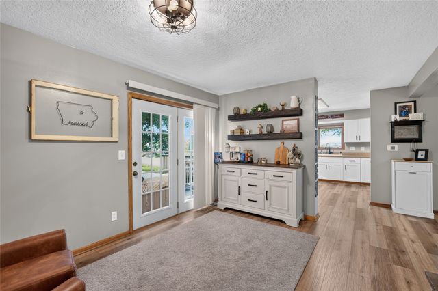1008 Pleasant Street SE, Bondurant, IA 50035