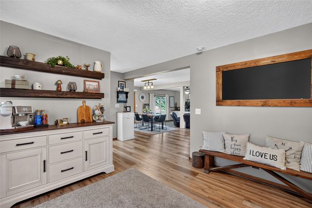 1008 Pleasant Street SE, Bondurant, IA 50035