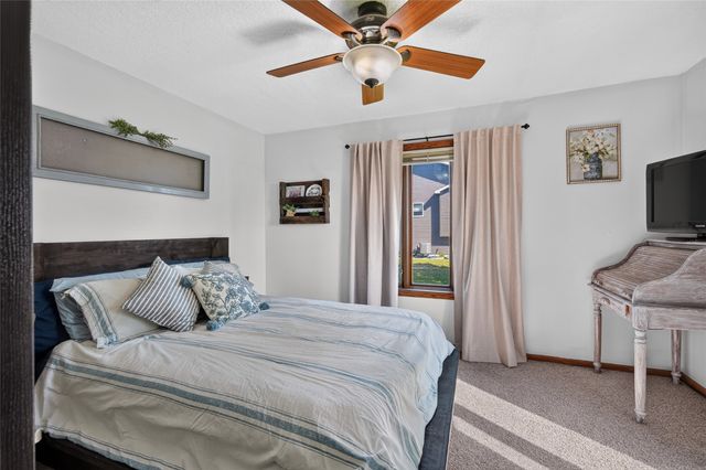 1008 Pleasant Street SE, Bondurant, IA 50035