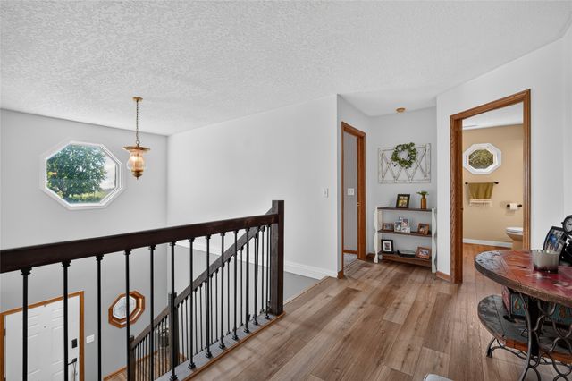 1008 Pleasant Street SE, Bondurant, IA 50035
