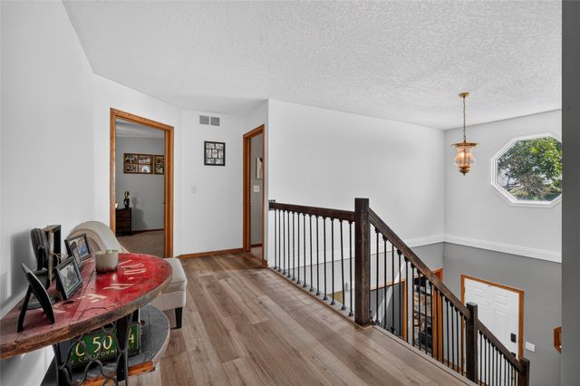1008 Pleasant Street SE, Bondurant, IA 50035
