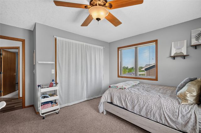 1008 Pleasant Street SE, Bondurant, IA 50035