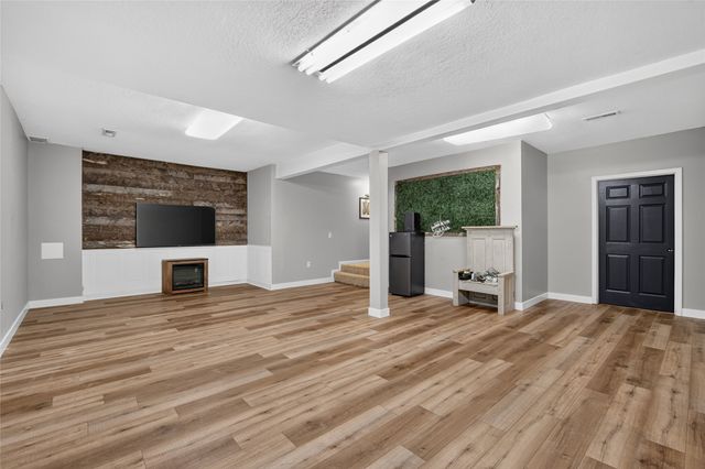 1008 Pleasant Street SE, Bondurant, IA 50035