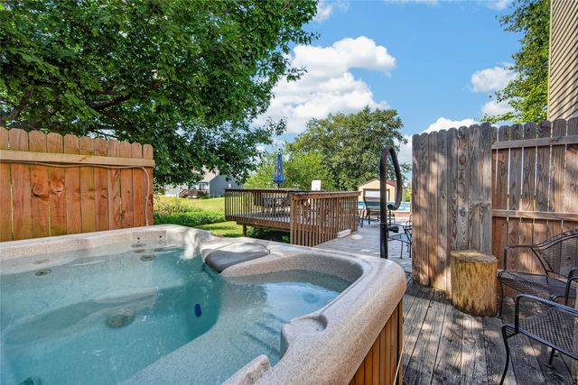 1008 Pleasant Street SE, Bondurant, IA 50035