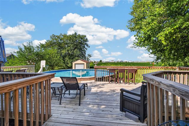 1008 Pleasant Street SE, Bondurant, IA 50035