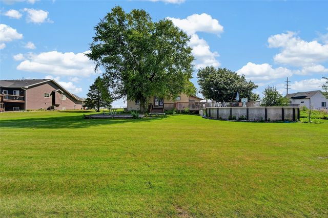 1008 Pleasant Street SE, Bondurant, IA 50035