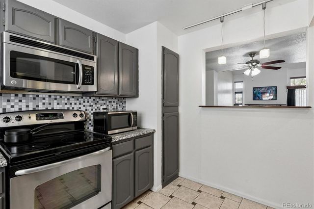 9087 Bear Mountain Drive, Highlands Ranch, CO 80126