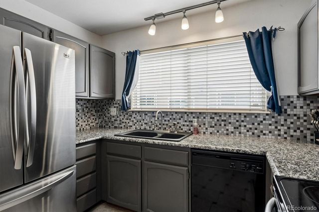 9087 Bear Mountain Drive, Highlands Ranch, CO 80126