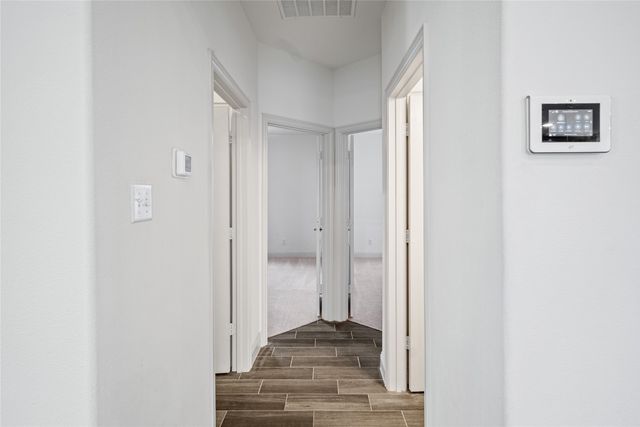 327 Coyote Creek Drive, Lavon, TX 75166