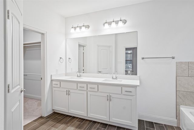 327 Coyote Creek Drive, Lavon, TX 75166