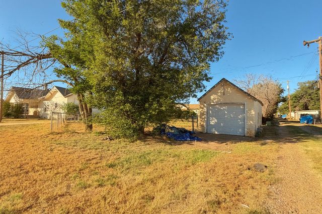 400 W Garza Street, Slaton, TX 79364