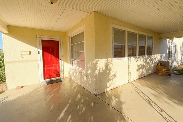 400 W Garza Street, Slaton, TX 79364