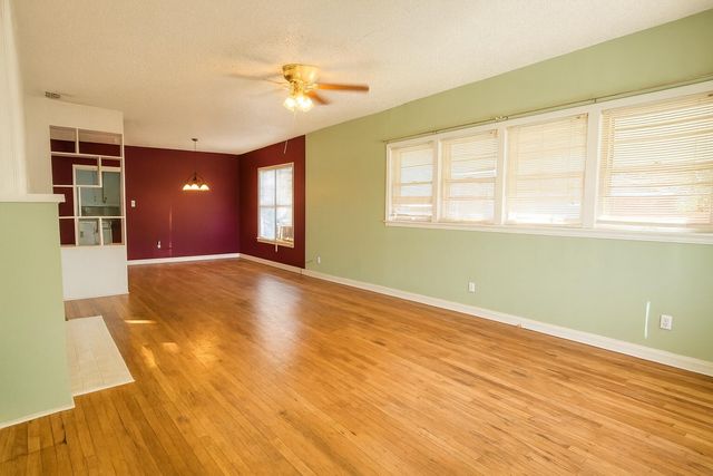 400 W Garza Street, Slaton, TX 79364