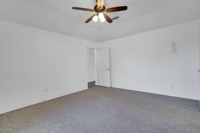 1040 Vinewood Avenue, Burleson, TX 76028