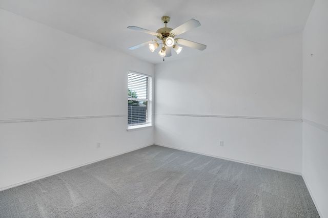 1040 Vinewood Avenue, Burleson, TX 76028