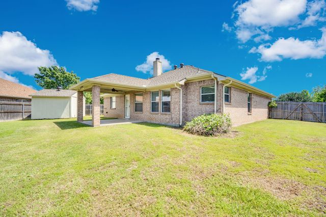 1040 Vinewood Avenue, Burleson, TX 76028