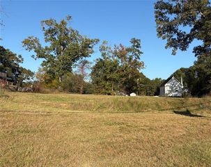 5185 Groovers Landing SE Road, Acworth, GA 30101