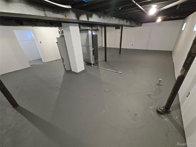 15331 Allen Road, Southgate, MI 48195