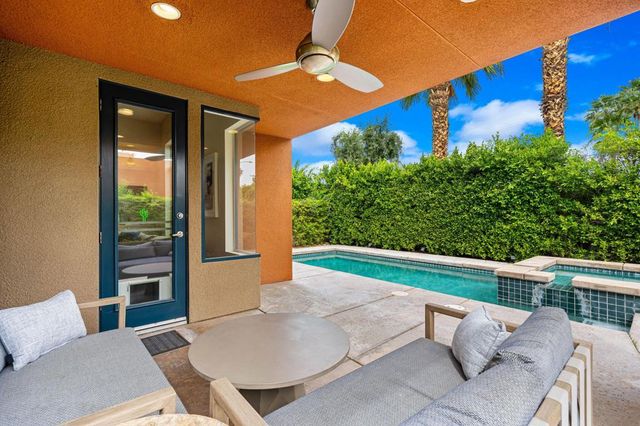 942 Alejo Vista, Palm Springs, CA 92262