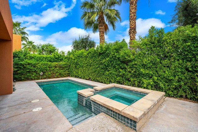 942 Alejo Vista, Palm Springs, CA 92262