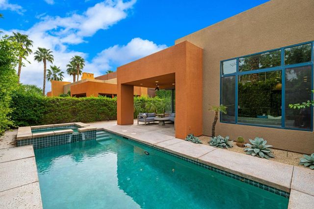 942 Alejo Vista, Palm Springs, CA 92262