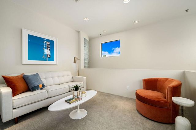 942 Alejo Vista, Palm Springs, CA 92262