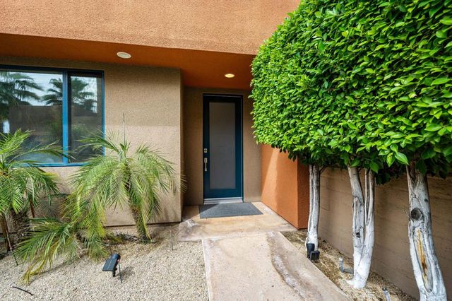 942 Alejo Vista, Palm Springs, CA 92262