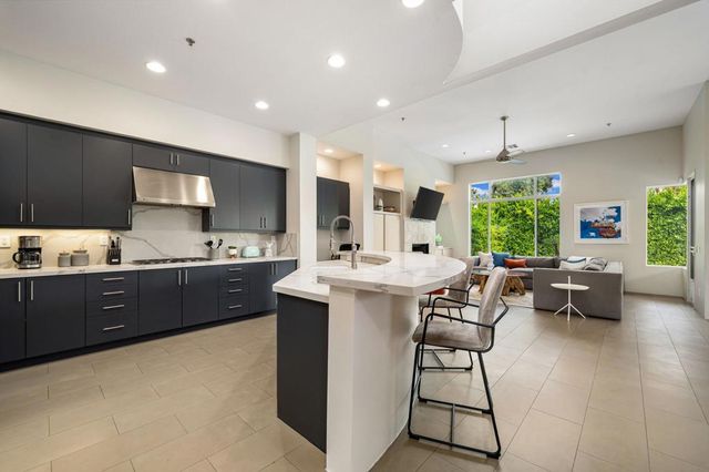 942 Alejo Vista, Palm Springs, CA 92262