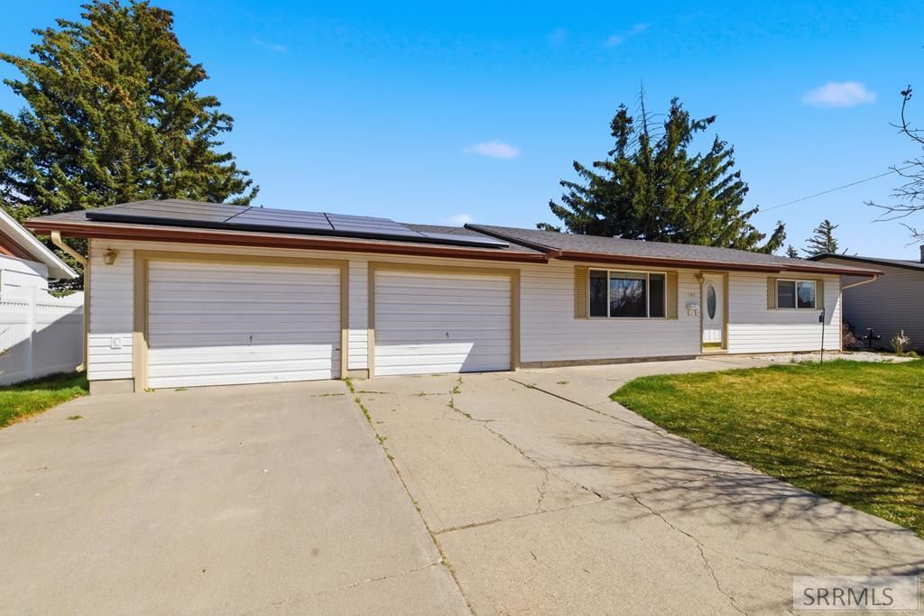 Image 1 of property listing at 545 Collins Street, Blackfoot, ID 83221