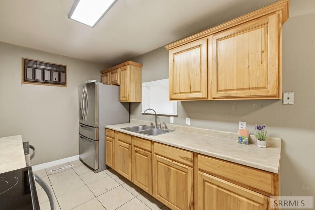 Image 14 of property listing at 545 Collins Street, Blackfoot, ID 83221