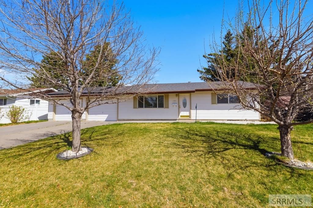 Image 2 of property listing at 545 Collins Street, Blackfoot, ID 83221