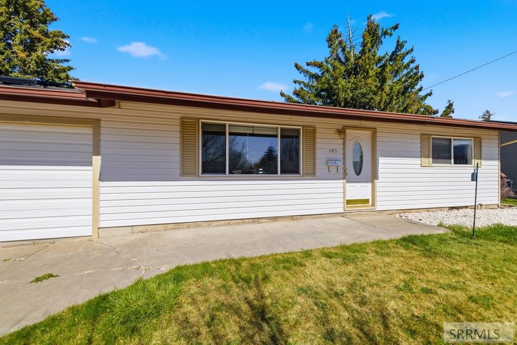 Image 7 of property listing at 545 Collins Street, Blackfoot, ID 83221